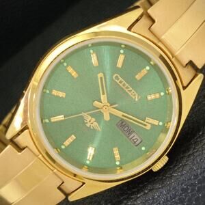 Vintage 1971 Citizen Automatic Mens Gold Watch W/daydate & Green accents